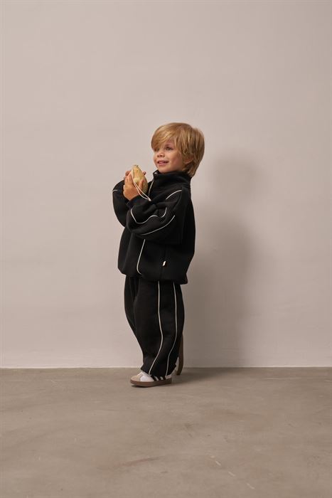 Siyah Biyeli Fermuarlı Eşofman Takım