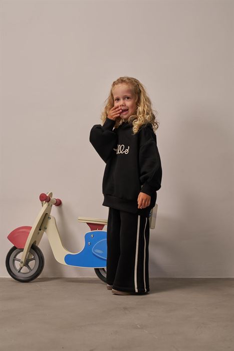 Siyah Hello Nakışlı Alt Üst Takım