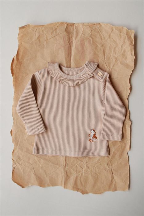 Sütlü Kahve Tavşan Nakışlı Fırfırlı Kız Üst