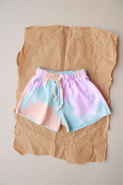 Batik Desenli Basic Şort