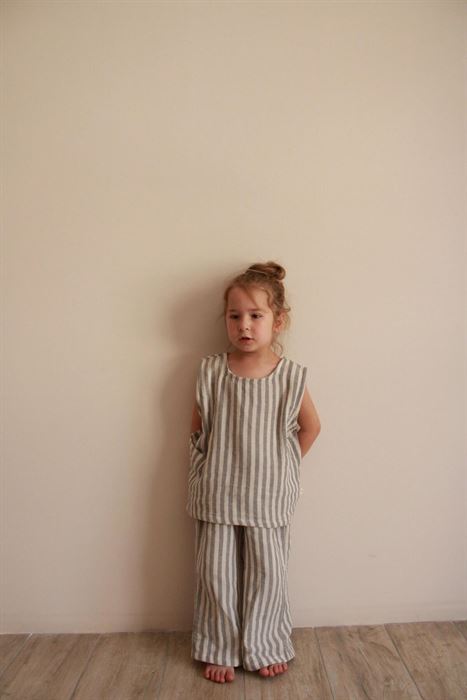 Gri Çizgili Asimetrik Cepli Müslin Takım