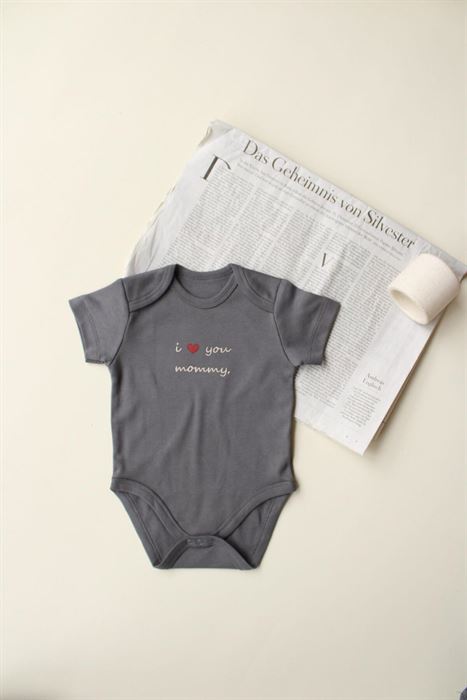 Mom Nakışlı Kısa Kollu Body Zıbın