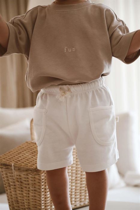 Beyaz Basic Cepli Çocuk Şort