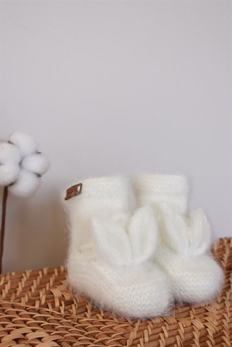 Beyaz Tavşan Kulaklı Örgü Patik Bebek 0-12 Ay