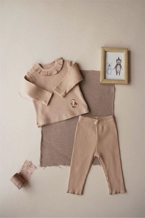 Sütlü Kahve Tavşan Nakışlı Fırfırlı Kız Takım