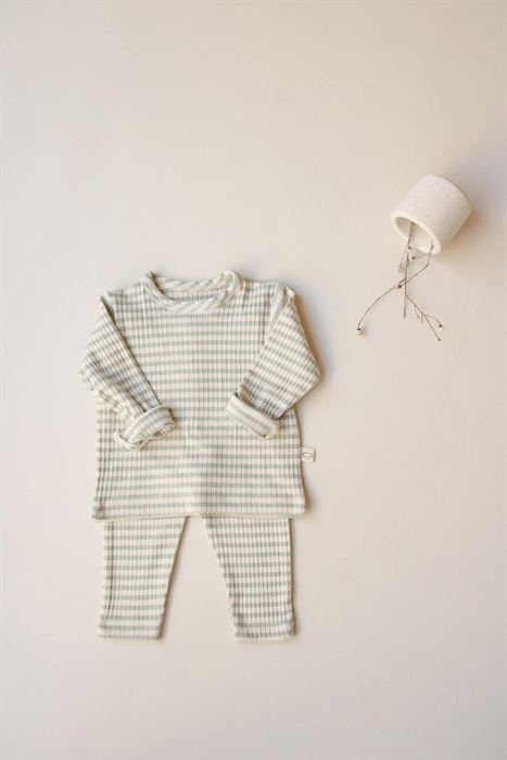 Açık Yeşil Çizgili Alt Üst Takım