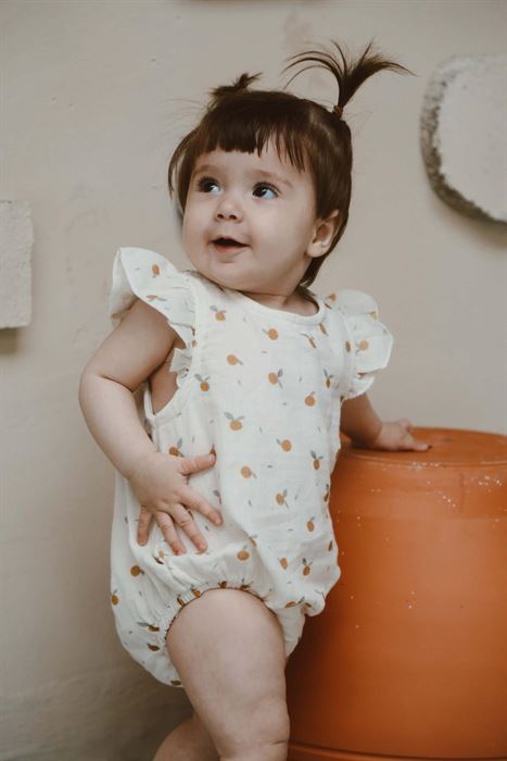 Portakal Baskılı Fırfırlı Müslin Bebek Tulum