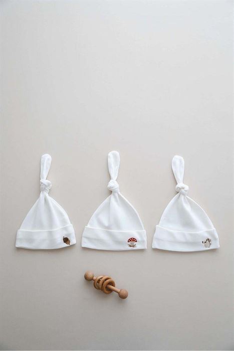 3lü Yenidoğan Nakışlı Şapka Model 1