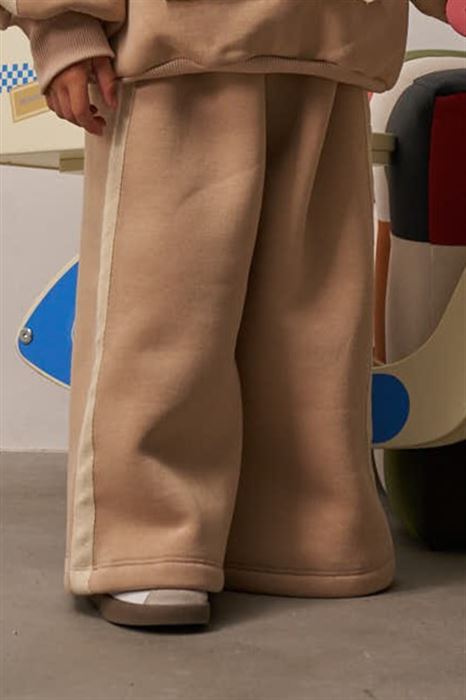 Bej Kalın Şeritli Geniş Paça Eşofman Altı