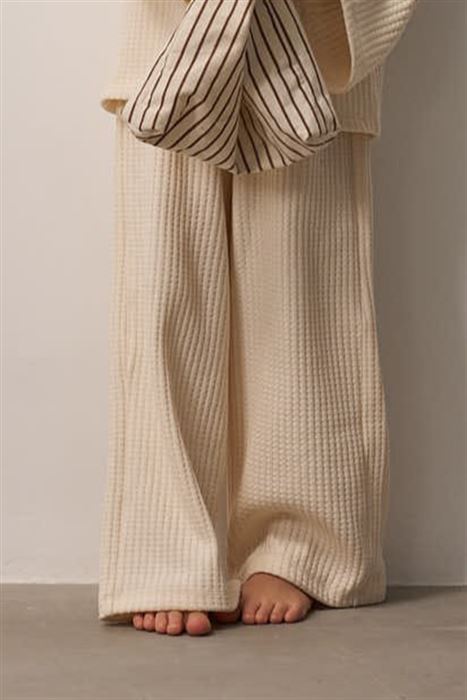 Krem Waffle Kumaş Salaş Pantolon