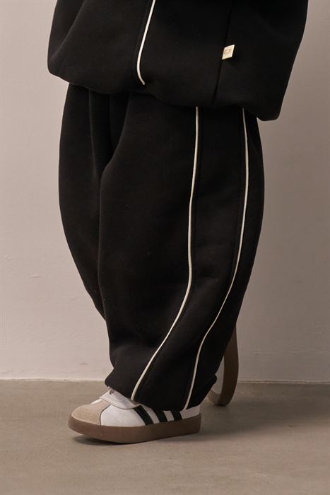 untitledcapture05621.jpg