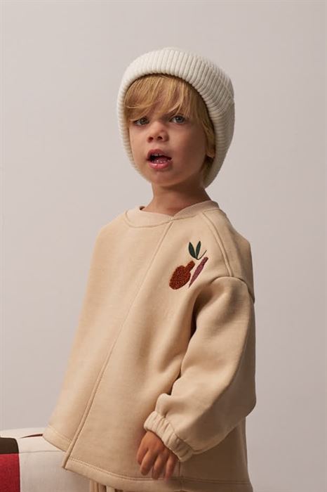 Bej Omuz Nakışlı Çocuk Sweatshirt