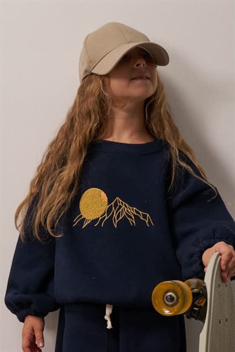 Lacivert TinyPeak Dağ Nakışlı Sweatshirt