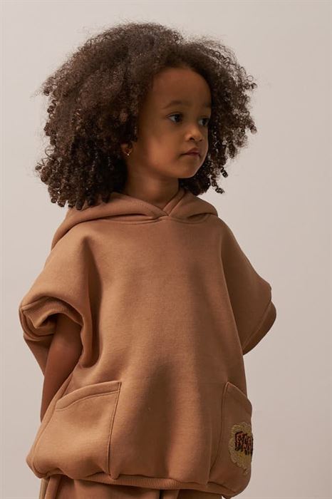 Sütlü Kahve Nakışlı Kapüşonlu Hoodie