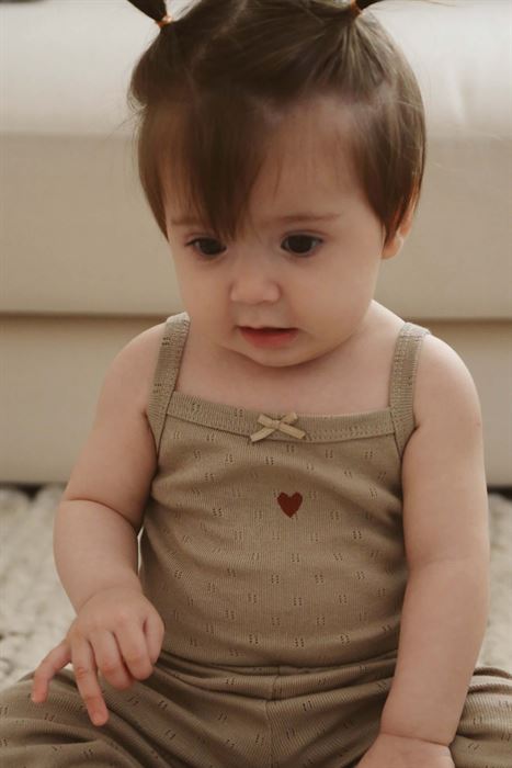 Kalp Nakışlı İp Askılı Bebek Body