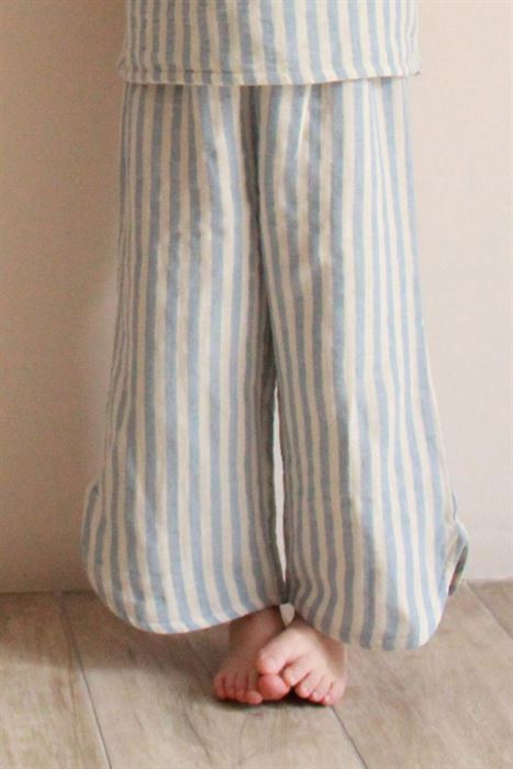 Mavi Çizgili Müslin Yan Yırtmaçlı Pantolon