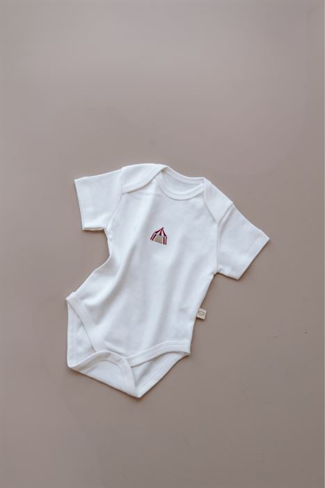 Sirk Nakışlı Kısa Kollu Çıtçıtlı  Bebek Body