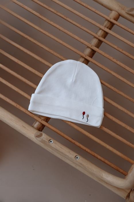 Beyaz Balon Nakışlı Bebek Şapka