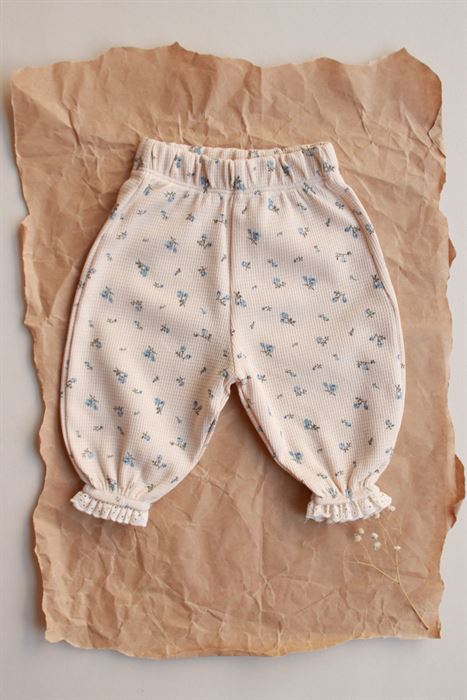 Mavi Çiçek Desenli Paça Dantelli Şalvar