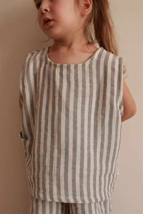 Gri Çizgili Asimetrik Cep Detaylı Atlet